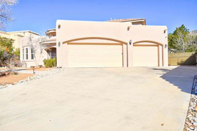 13717 Crested Butte Drive NE, Albuquerque, NM 87112