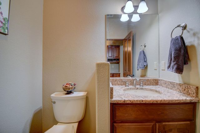 13717 Crested Butte Drive NE, Albuquerque, NM 87112