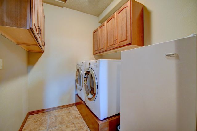 13717 Crested Butte Drive NE, Albuquerque, NM 87112