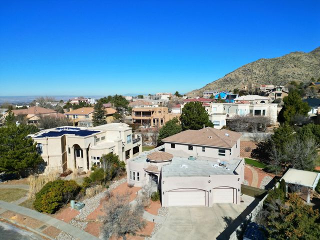 13717 Crested Butte Drive NE, Albuquerque, NM 87112