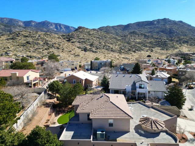 13717 Crested Butte Drive NE, Albuquerque, NM 87112
