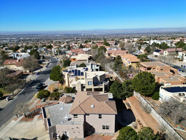 13717 Crested Butte Drive NE, Albuquerque, NM 87112