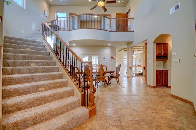 13717 Crested Butte Drive NE, Albuquerque, NM 87112