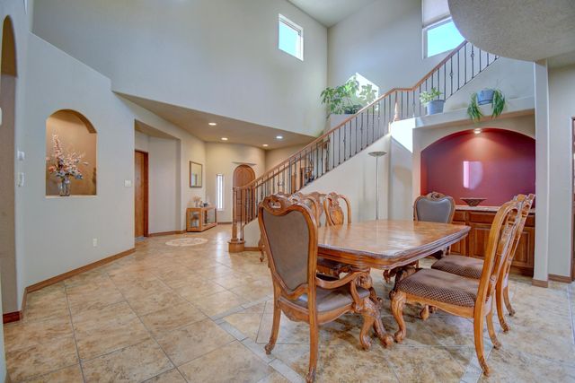 13717 Crested Butte Drive NE, Albuquerque, NM 87112