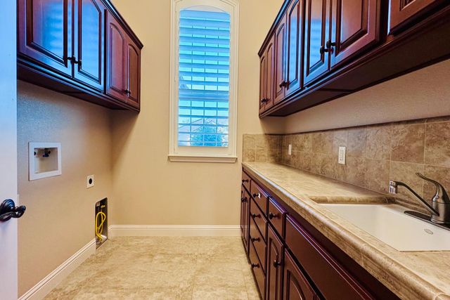 2770 Muncie Avenue, Clovis, CA 93619