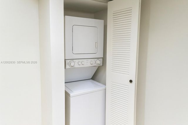 9999 Summerbreeze Dr 216, Sunrise, FL 33322