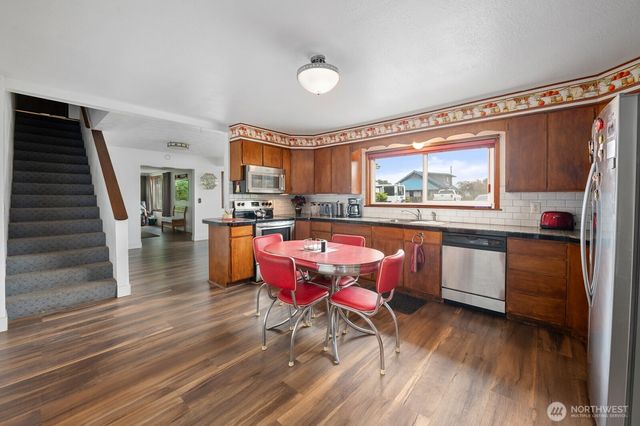 32 Atlantic Avenue, Aberdeen, WA 98520