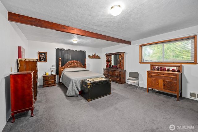 32 Atlantic Avenue, Aberdeen, WA 98520