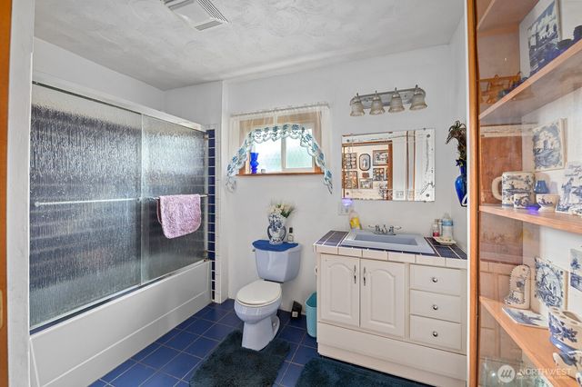 32 Atlantic Avenue, Aberdeen, WA 98520