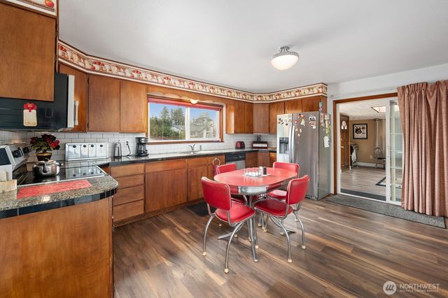 32 Atlantic Avenue, Aberdeen, WA 98520