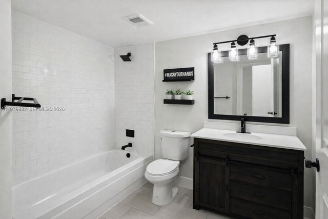 8851 Wiles Rd 106, Coral Springs, FL 33067