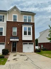 604 Berry Chase Way, Cary, NC 27519