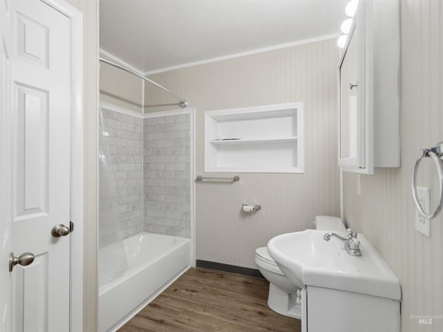 79 N Robinson Rd, Nampa, ID 83687