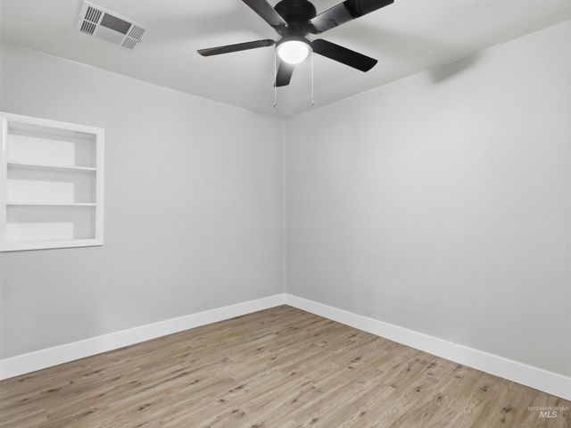 79 N Robinson Rd, Nampa, ID 83687