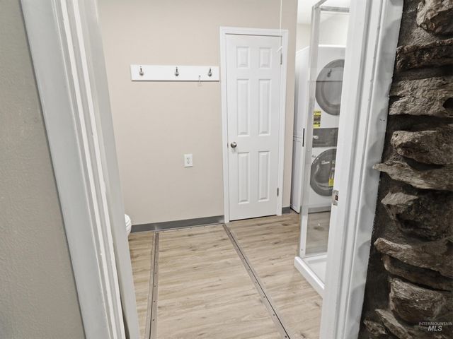 79 N Robinson Rd, Nampa, ID 83687
