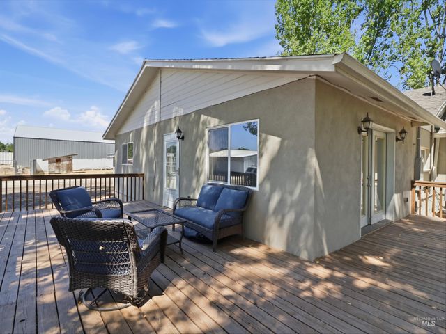 79 N Robinson Rd, Nampa, ID 83687