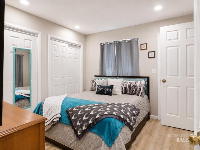 79 N Robinson Rd, Nampa, ID 83687