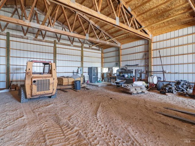 79 N Robinson Rd, Nampa, ID 83687