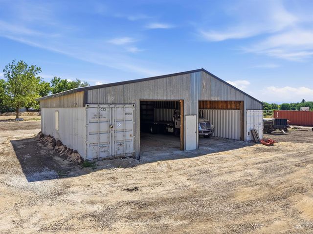 79 N Robinson Rd, Nampa, ID 83687