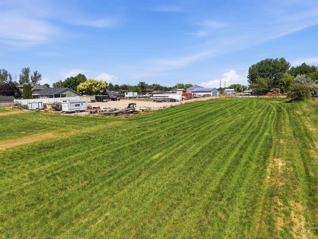 79 N Robinson Rd, Nampa, ID 83687