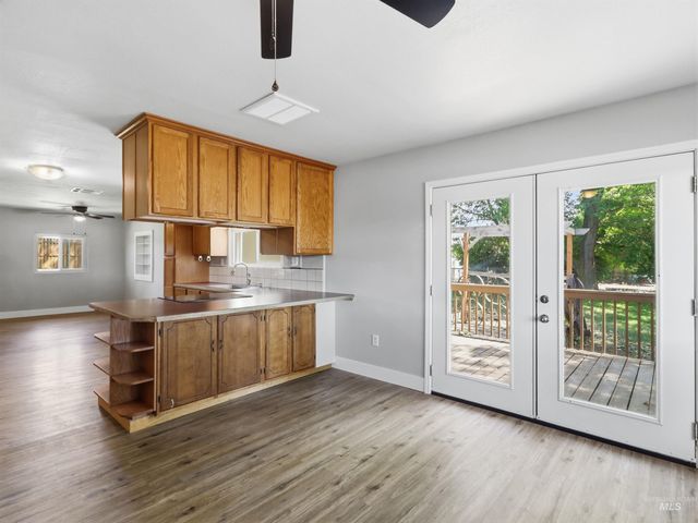 79 N Robinson Rd, Nampa, ID 83687