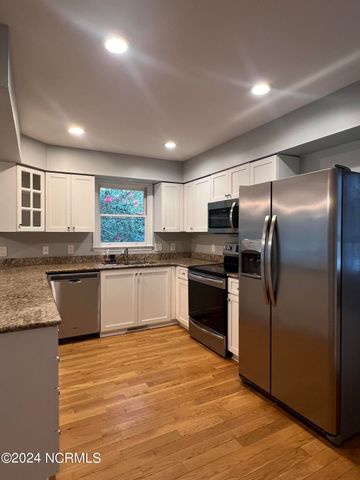 102 Seminole Court, Seven Lakes, NC 27376