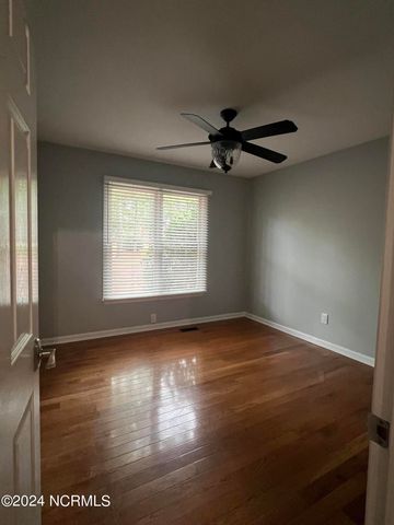 102 Seminole Court, Seven Lakes, NC 27376