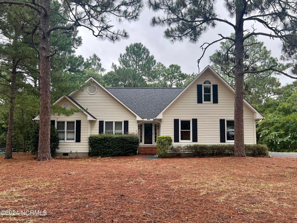 102 Seminole Court, Seven Lakes, NC 27376