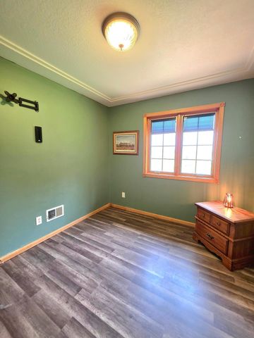 2207 Riverdale Road, Mora, MN 55051