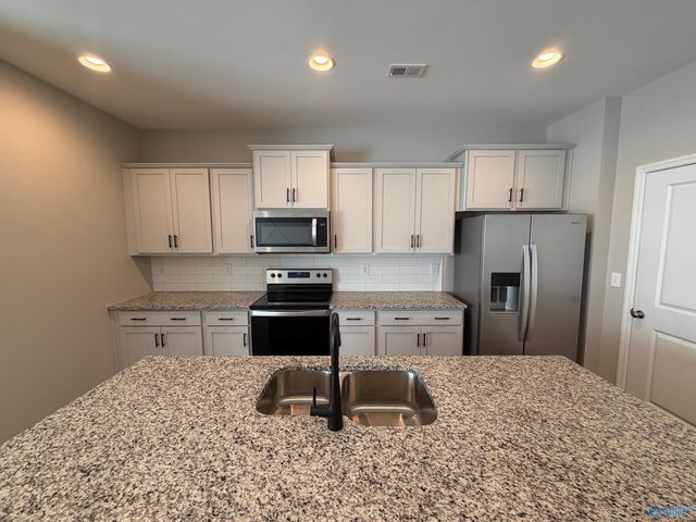 3203 Mcclellan Way, Decatur, AL 35603