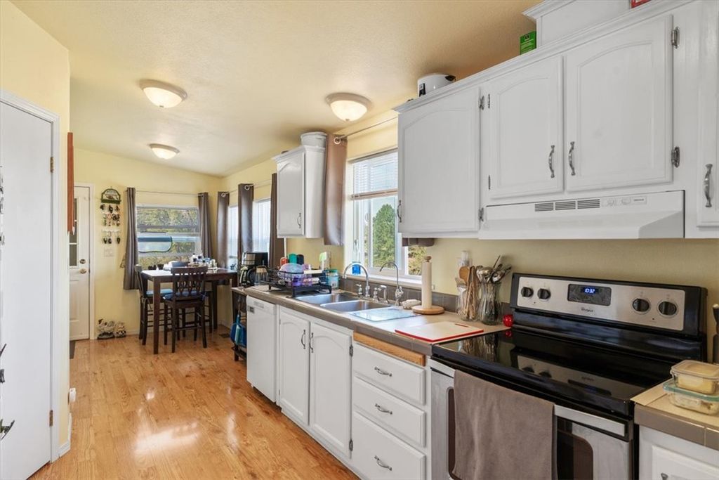 4605 Old Custer, Custer, MT 59024 photo 4
