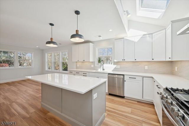 73 Fox Hill Rd, Denville Twp., NJ 07834