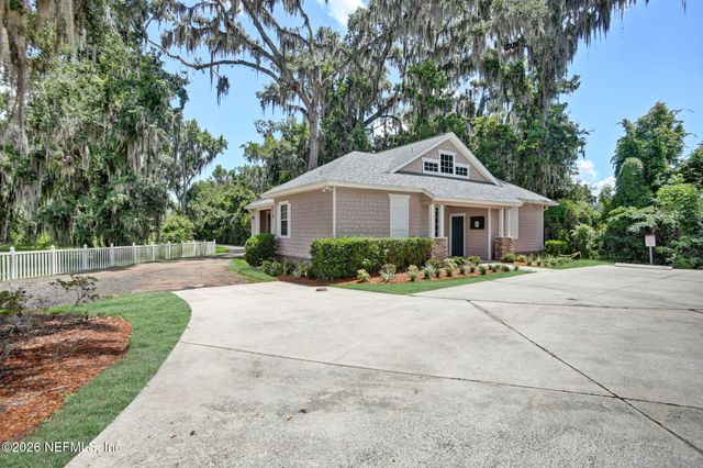1928 MOORINGS Circle, Middleburg, FL 32068