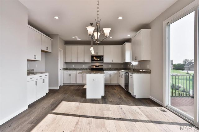 0 Portsmouth @ Claymont Hills, St Louis, MO 63129