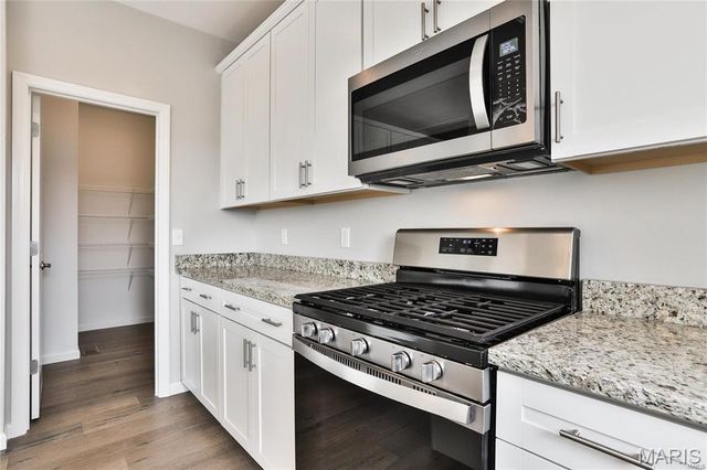 0 Portsmouth @ Claymont Hills, St Louis, MO 63129