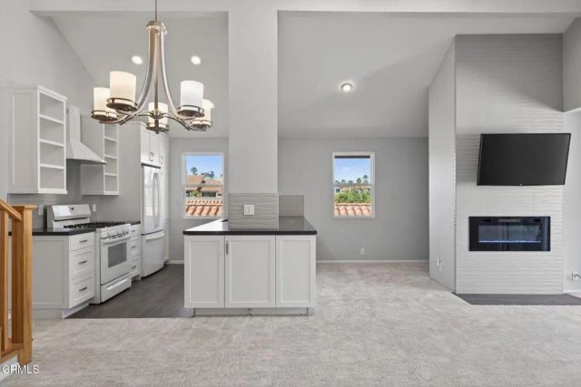 2277 Martinique Lane, Oxnard, CA 93035