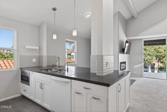 2277 Martinique Lane, Oxnard, CA 93035