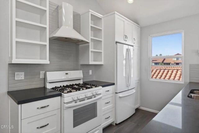 2277 Martinique Lane, Oxnard, CA 93035