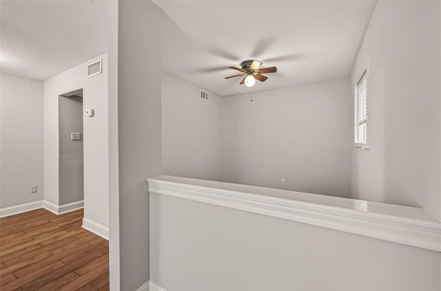 754 Memorial Mews Street B, Houston, TX 77079