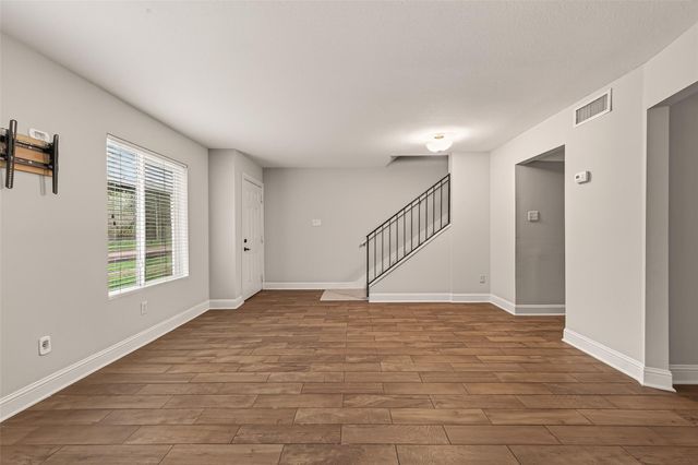 754 Memorial Mews Street B, Houston, TX 77079