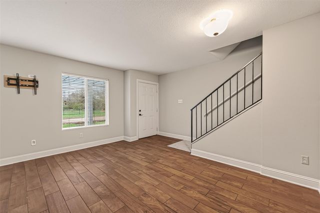 754 Memorial Mews Street B, Houston, TX 77079