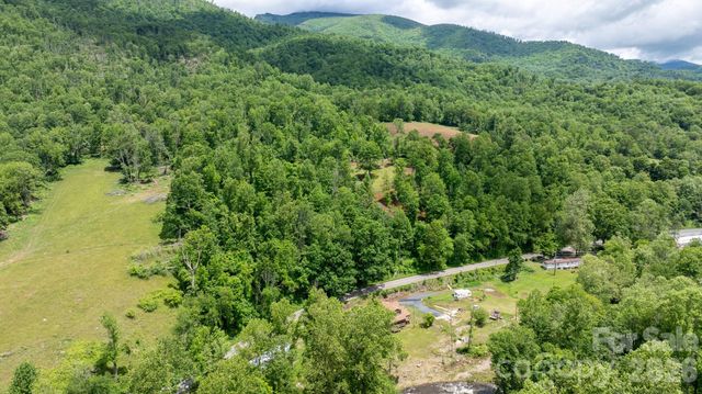 3206 Fork Mountain Road, Bakersville, NC 28705