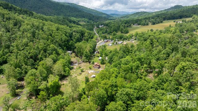 3206 Fork Mountain Road, Bakersville, NC 28705