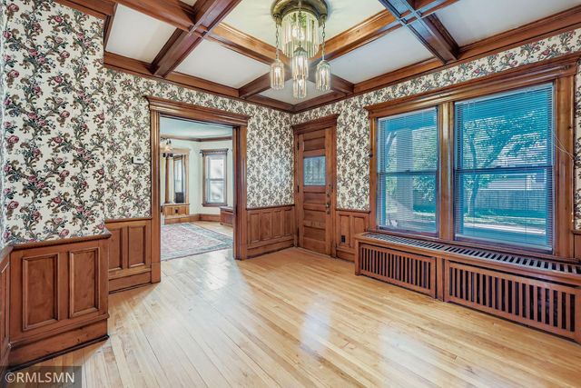 1401 Fremont Avenue N, Minneapolis, MN 55411
