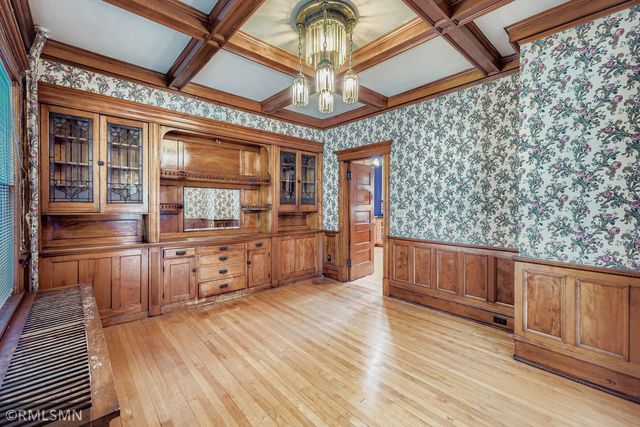 1401 Fremont Avenue N, Minneapolis, MN 55411