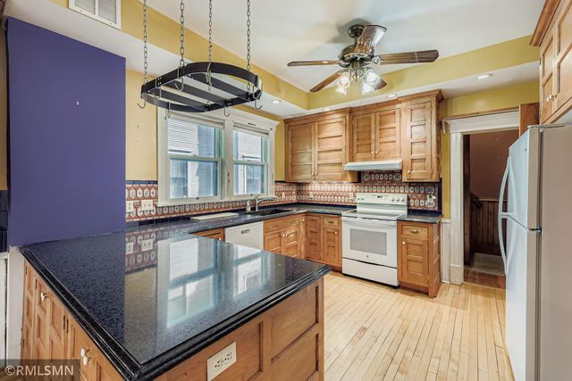 1401 Fremont Avenue N, Minneapolis, MN 55411