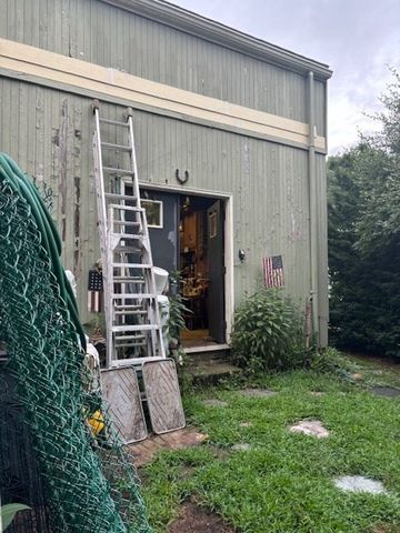 22 Old Bolton Rd, Hudson, MA 01749
