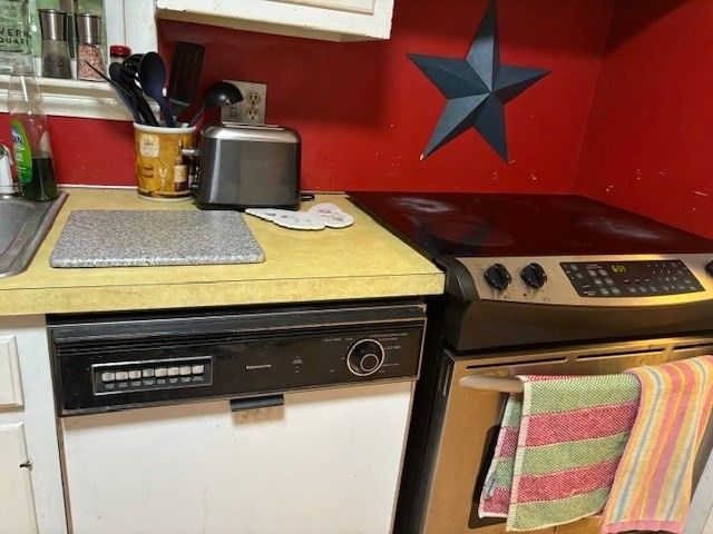 22 Old Bolton Rd, Hudson, MA 01749