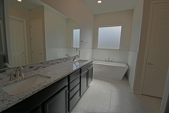 5413 E Village Avenue NE, Rio Rancho, NM 87144