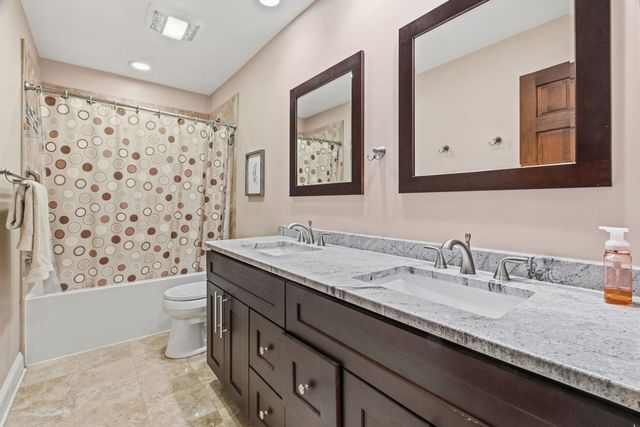2506 Highland Drive, Palatine, IL 60067